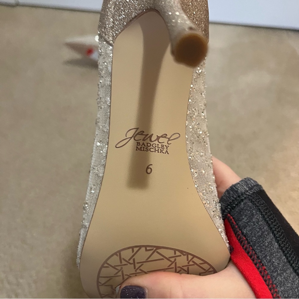 Jewel Badgley Mischka Aylin Evening Pumps Size 6 Gold Glitter - Picture 5 of 6
